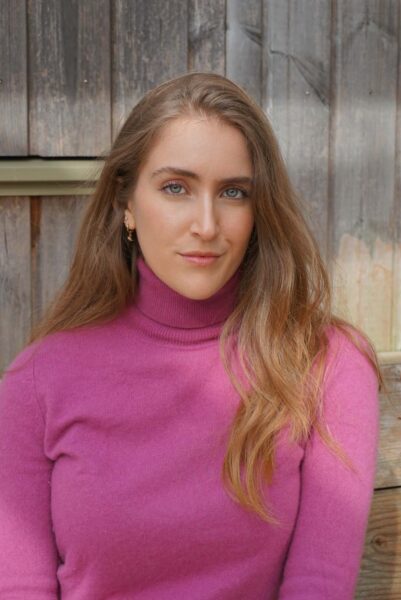 Yasmin B. 00
